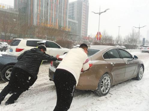 一场大雪下出扎心痛点：北国冬天或成新能源车禁区？